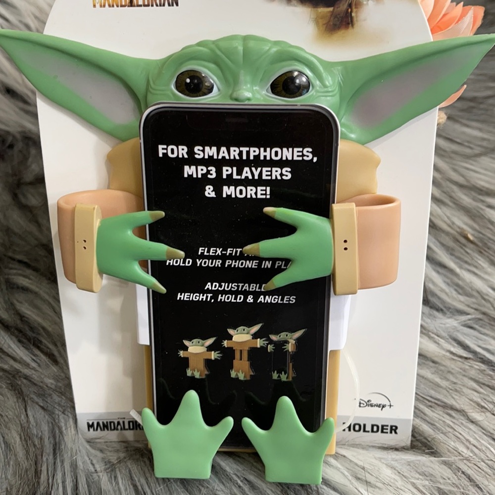 NWT Baby Yoda phone holder